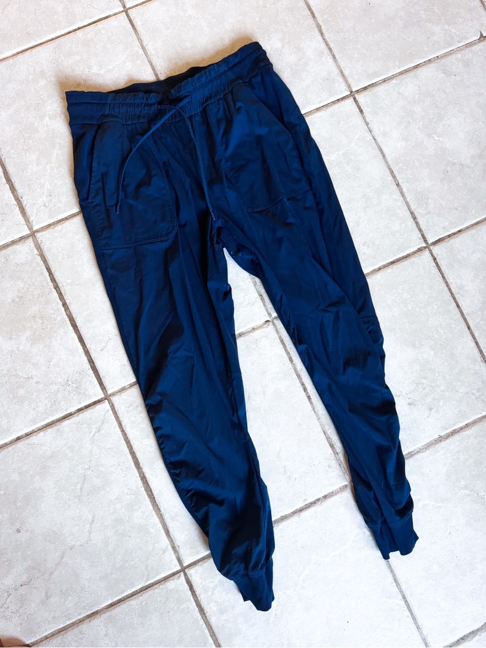 Lululemon 🇨🇦 • Beyond The Studio Jogger